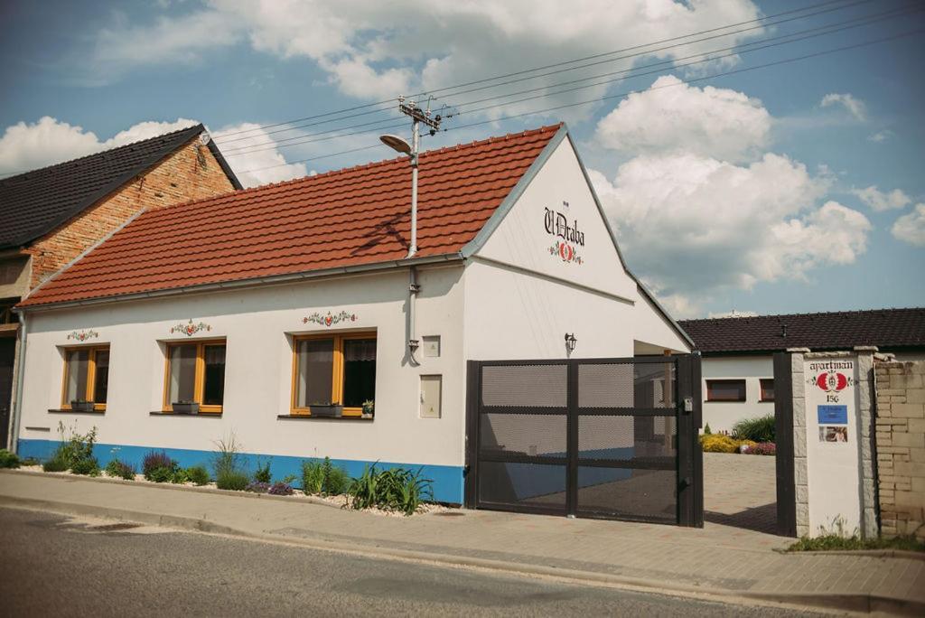 Apartmán U Drába: ubytování na Slovácku v Miloticích u Kyjova Milotice Exterior foto