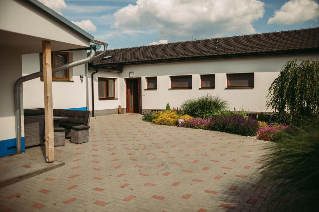Apartmán U Drába: ubytování na Slovácku v Miloticích u Kyjova Milotice Exterior foto